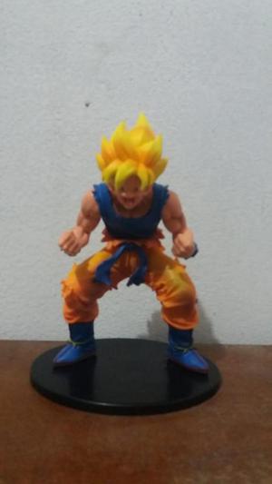 Dragon Ball Muñeco de Goku SSJ