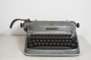 Maquina de escribir Alpina