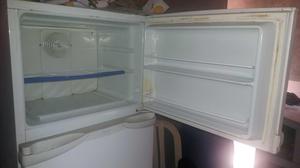Refrigeradora INRESA No frost completamente funcional