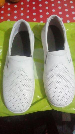 Zapatos Blancos de Cuero Talla 38