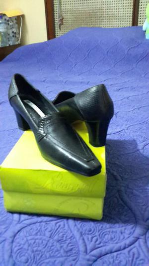 Zapatos Negro de Vestir Talla 38