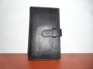 Billetera larga color negro