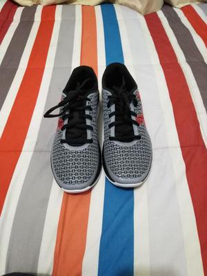 Zapatillas Under Armour/no Nike, Adidas