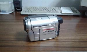 SE VENDE CAMARA HI 8 A S/  LLAMAR AL RPC: 