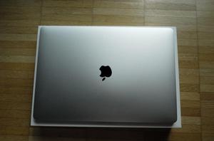 Apple MacBook Pro 15.4, iGB Laptop Touchbar MLH42D/A,