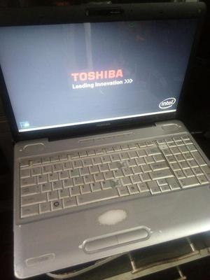 Laptop Toshiba L505 con detalle o para repuesto