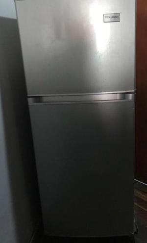 Remate Refrigeradora Electrolux