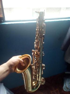 Se vende saxofón en buen estado a $600 mi humero 