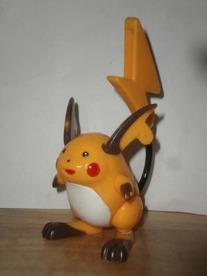 Figura armable Pokemon Raichu  copia