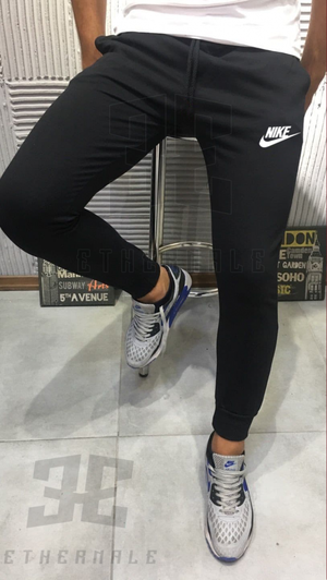 JOGGER MODELO EXCLUSIVO NIKE