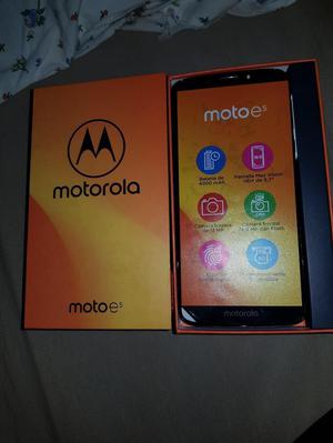 Motorola Motoe5 Plus en Caja con Accesorios Originales sin