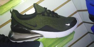 Nike Air270