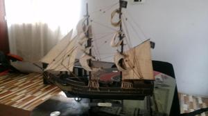 Barco Pirata De Madera Coleccionable
