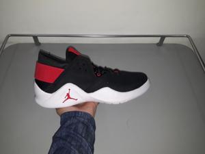 Zapatillas Jordan en Caja Nike