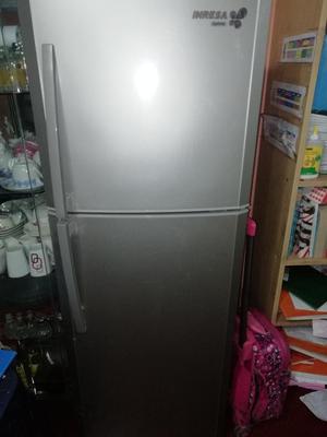 Se Vende Refrigerador Semi Nuevo!!!