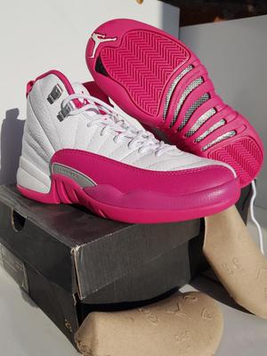 Zapatillas Jordan 12 Rosa Muyer