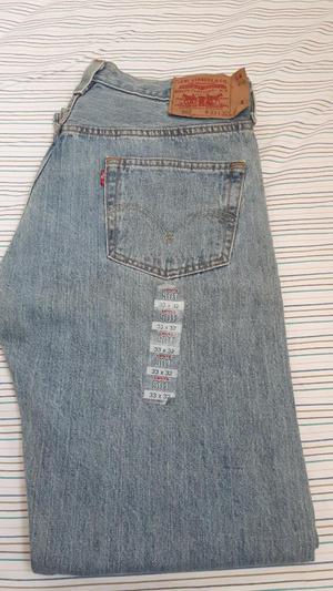 Pantalos Levis Clasico