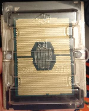 Intel Xeon Gold  Cores 3.2 Ghz