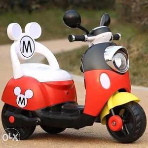 Motos Vespa Mickey Y Minnie