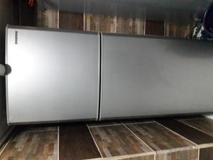 Refrigeradora samsung 270lt 