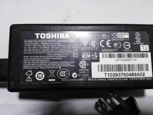 TOSHIBA 19V 3.42A