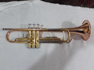 Vendo trompeta yamaha japonesa bien corservada