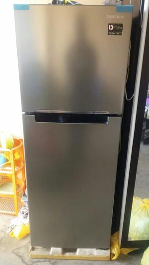 Refrigeradora Samsung 243 Litros