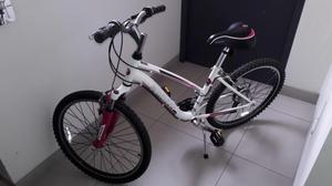 Bicicleta Schwinn Blanca y Rosada