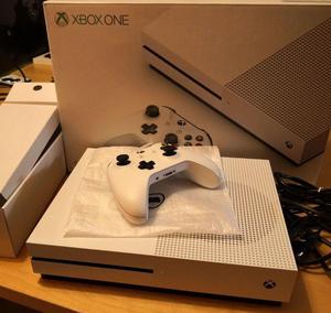 Consola Microsoft Xbox One S de 500GB en blanco