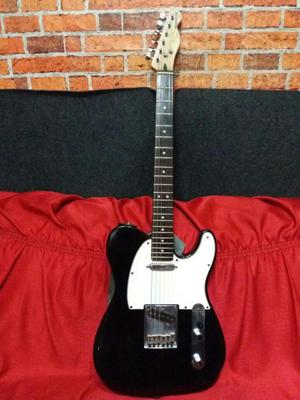 **Vendo** Guitarra Fender Squier Telecaster Standard 9/10!
