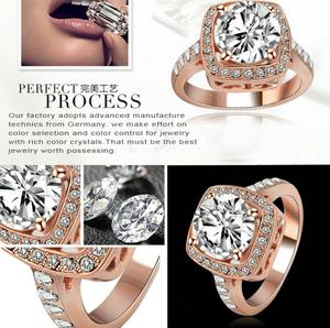 Vendo precioso anillo de compromiso oro rosa 18k a solo