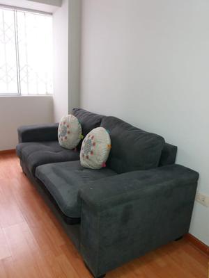 Sofa Cama Elegante de Color Plomo Semi nuevo