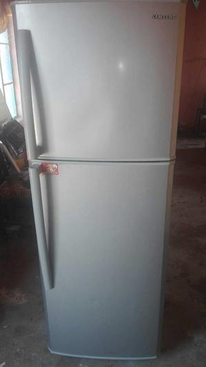 Vendo Refrigeradora Samsung Nofrost