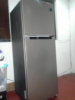 Refrigeradora samsung 243 LT