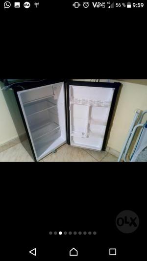 Refrigeradora 90 Lts