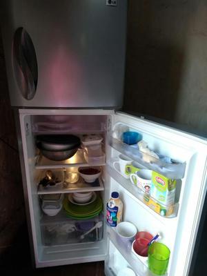 Se Ve de Refrigeradora Marca Lg