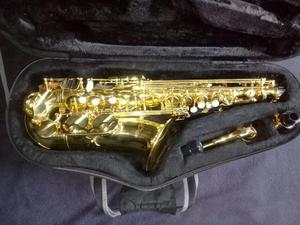 Saxofon Alto Semi Nuevo Olso Milan