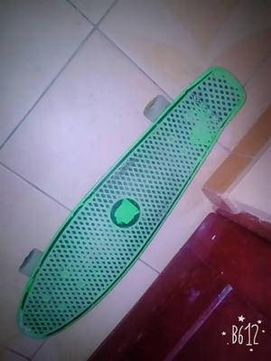 Vendo penny skateboard color verde s/ 50