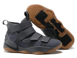 Zapatillas de Basket Nike Lebron 45
