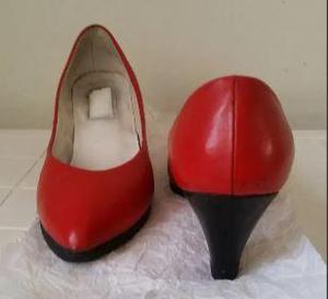 Zapatos de Cuero Rojo