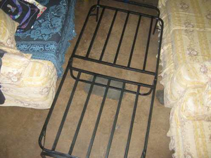 cama tarima plegable en buen estado