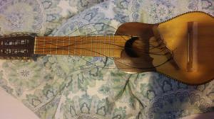 Charango con Detalle sin Usar