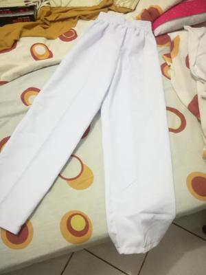 Vendo Pantalón Blanco Nuevo Talla L