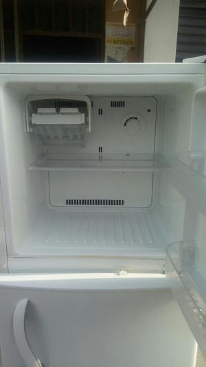 Vendo Refrigeradora Lg Muy Buen Estado