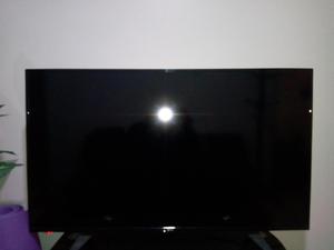 LG 43 TV / NON SMART TV 600 soles