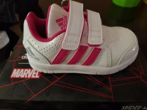 Zapatilla Adidas Niña Clasic