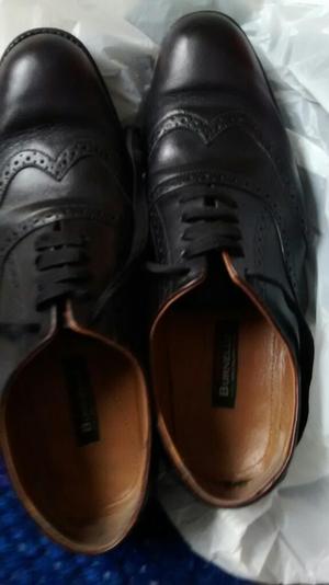 Vendo Zapatos de Cuero Talla 42