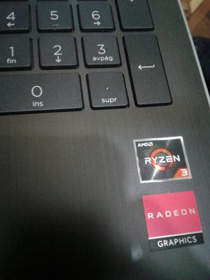 Laptop Hp con Detalle