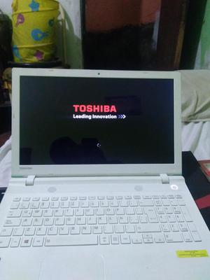 SE VENDE LAPTOP TOSHIBA I5 5TA GENRRACION