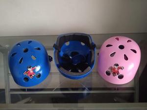 cascos nuevos para niños disponible en rosado y azul,